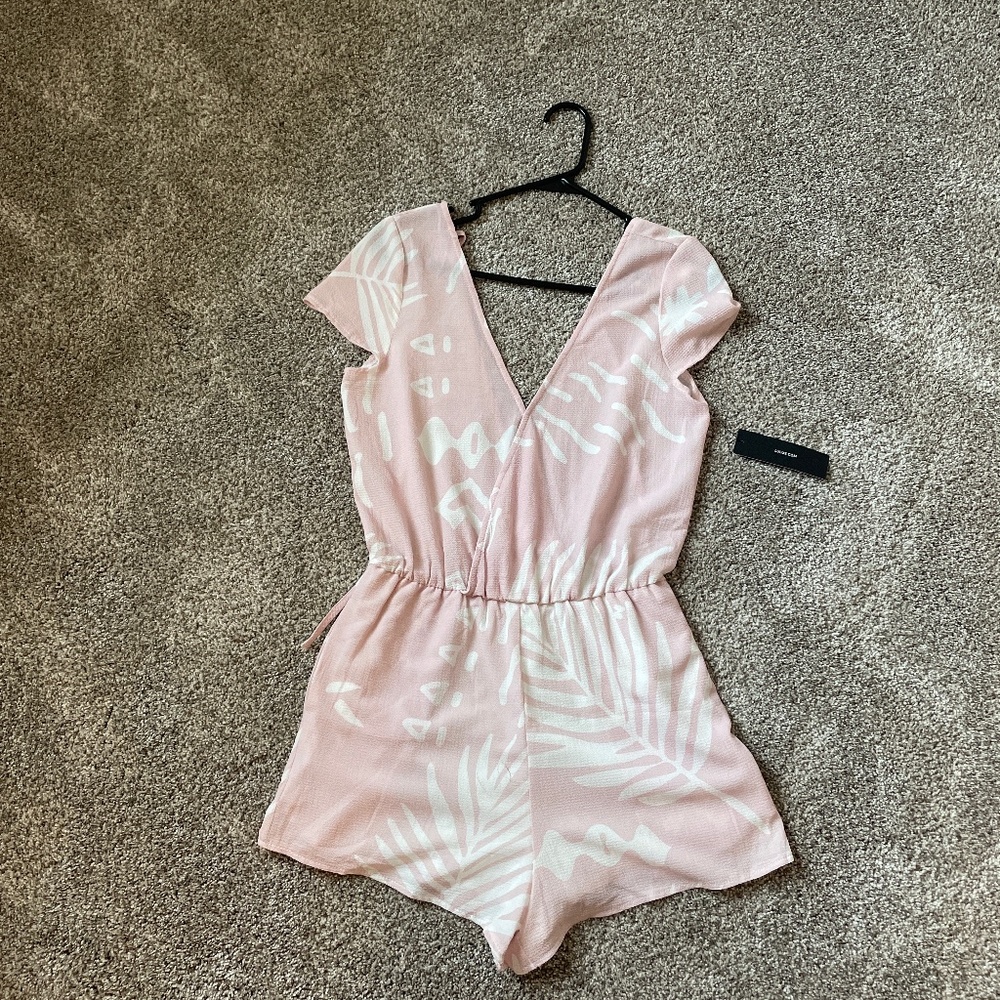 LULU’s Beach Romper - Active Listing